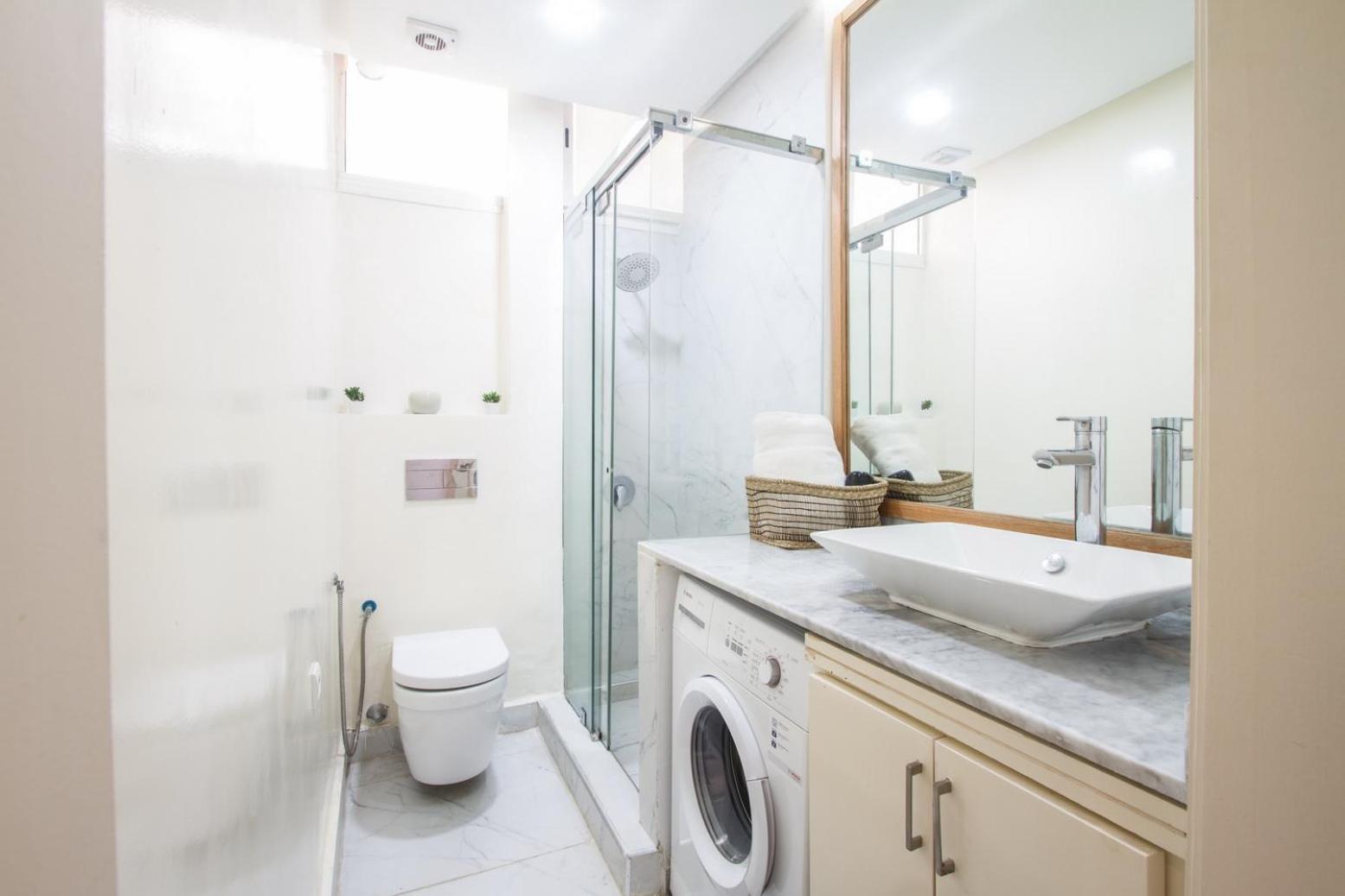 Charming 3 Bedroom In Agdal Apartment *